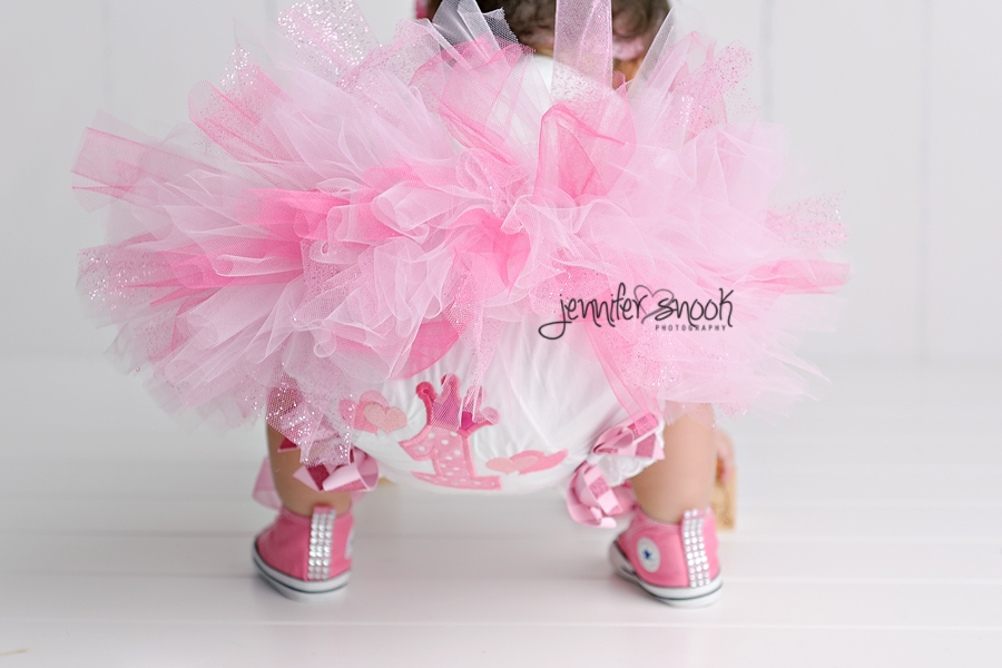 one year baby pictures in studio
