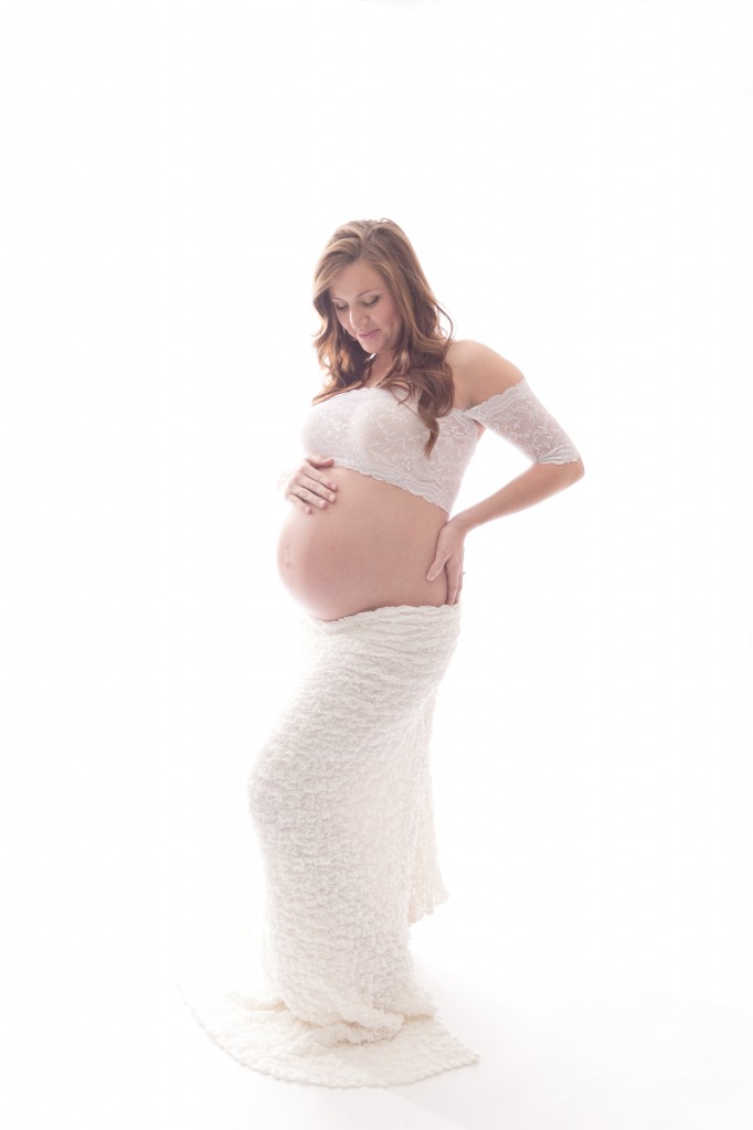 maternity session in all white set up